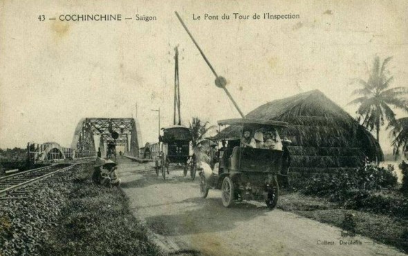 7-cầu bình lợi với xe hơi